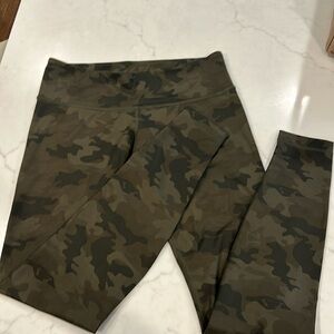 Lululemon ankle leggings- size 8